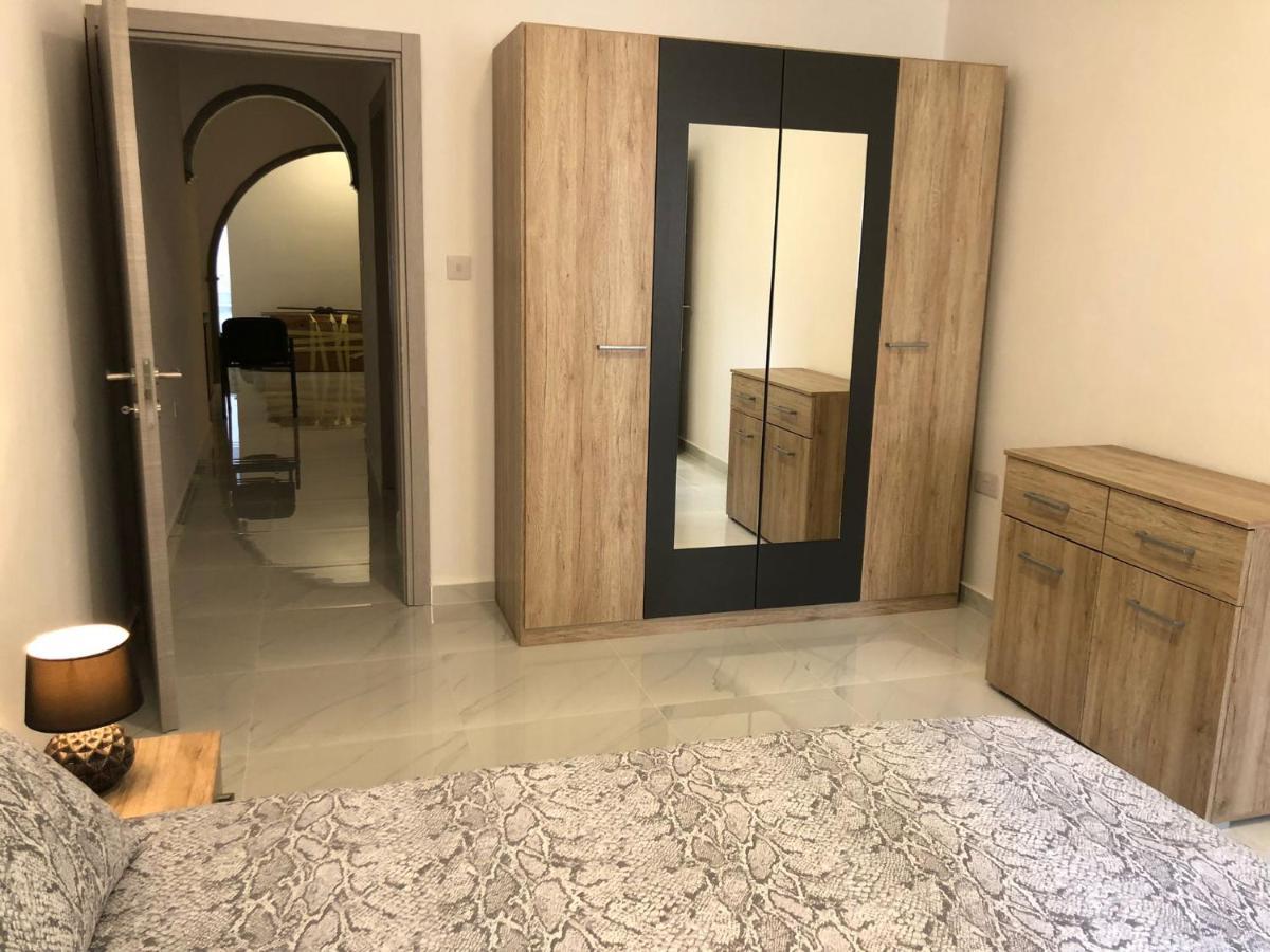 Beautiful Sliema Seaview Apt Экстерьер фото